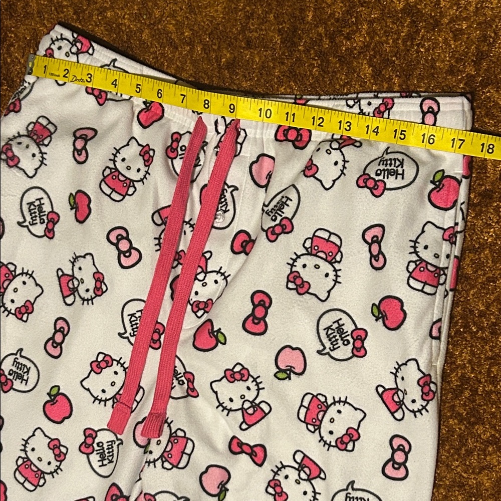 Hello Kitty Pajama - Picture 3 of 6